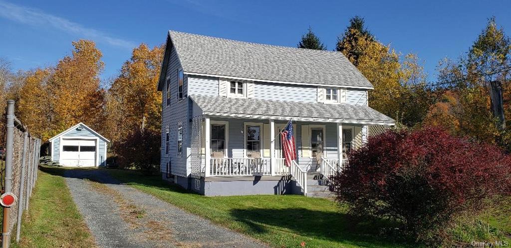 1323 3 Bedroom Colonial With Detached Garage Elliott Pomeroy Real Estate