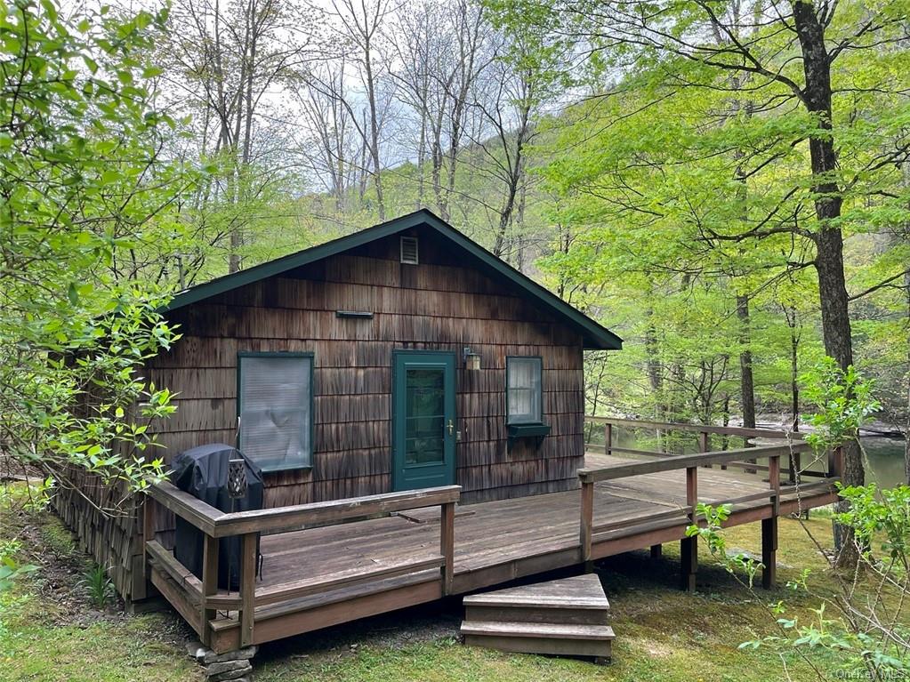 Home Elliott & Pomeroy Real Estate