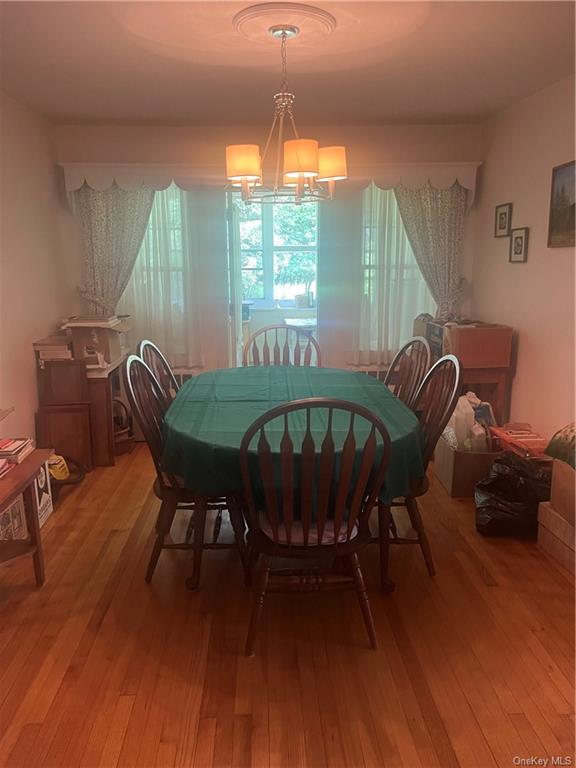 1410 4 Bedroom Cape Cod Elliott & Pomeroy Real Estate