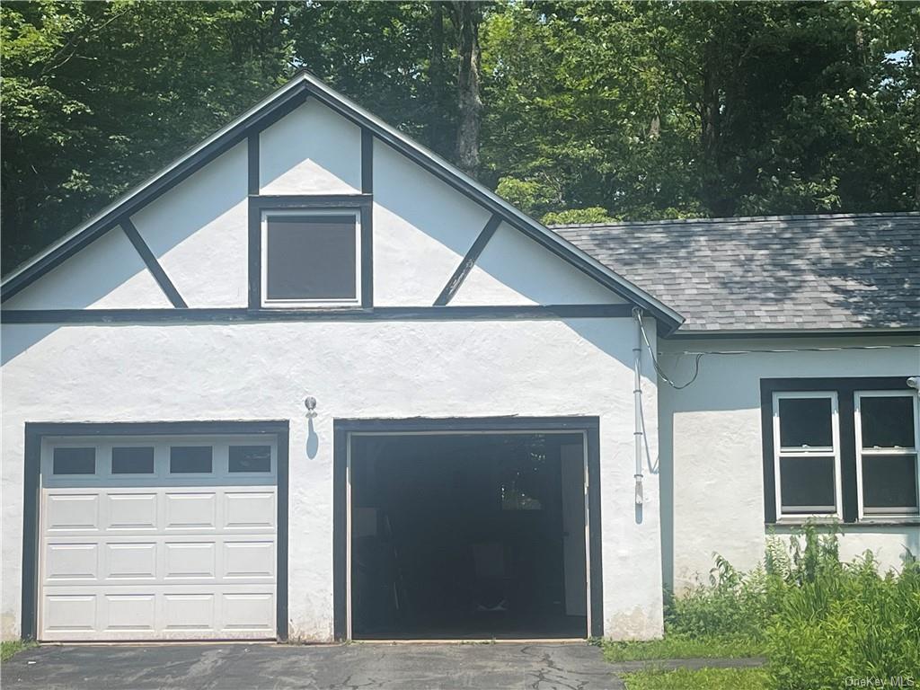 1410 4 Bedroom Cape Cod Elliott & Pomeroy Real Estate